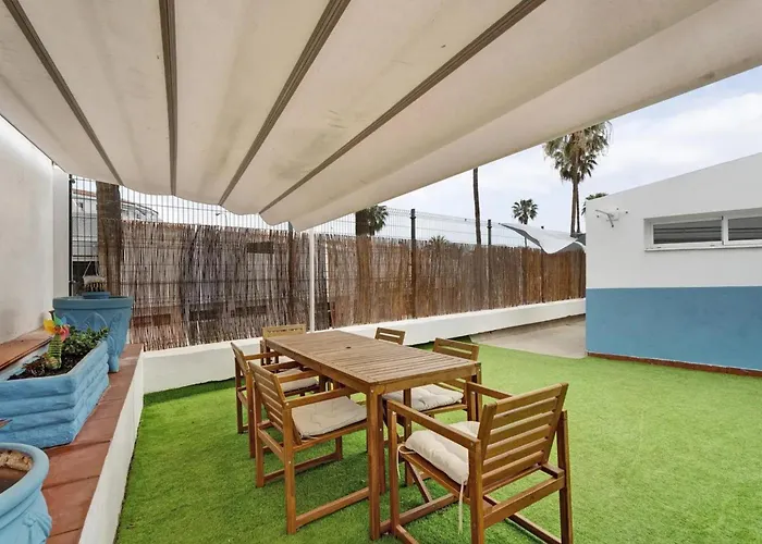 Child-friendly, 3-bedroom With Garden Near The Aqualand 阿德耶