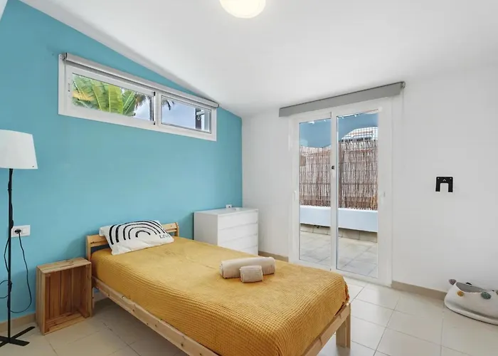 Child-friendly, 3-bedroom With Garden Near The Aqualand Costa Adeje (Tenerife)